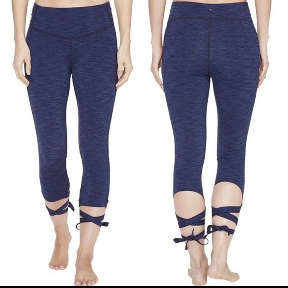 Manduka flux tie Capri legging